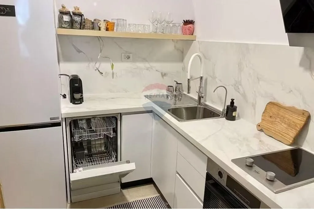 🏡 Shtepi ne shitje » Pranë Ish Zyrës së Regjistrimit të Pasurive të Paluajtshme "Hipoteka", Tirane 11