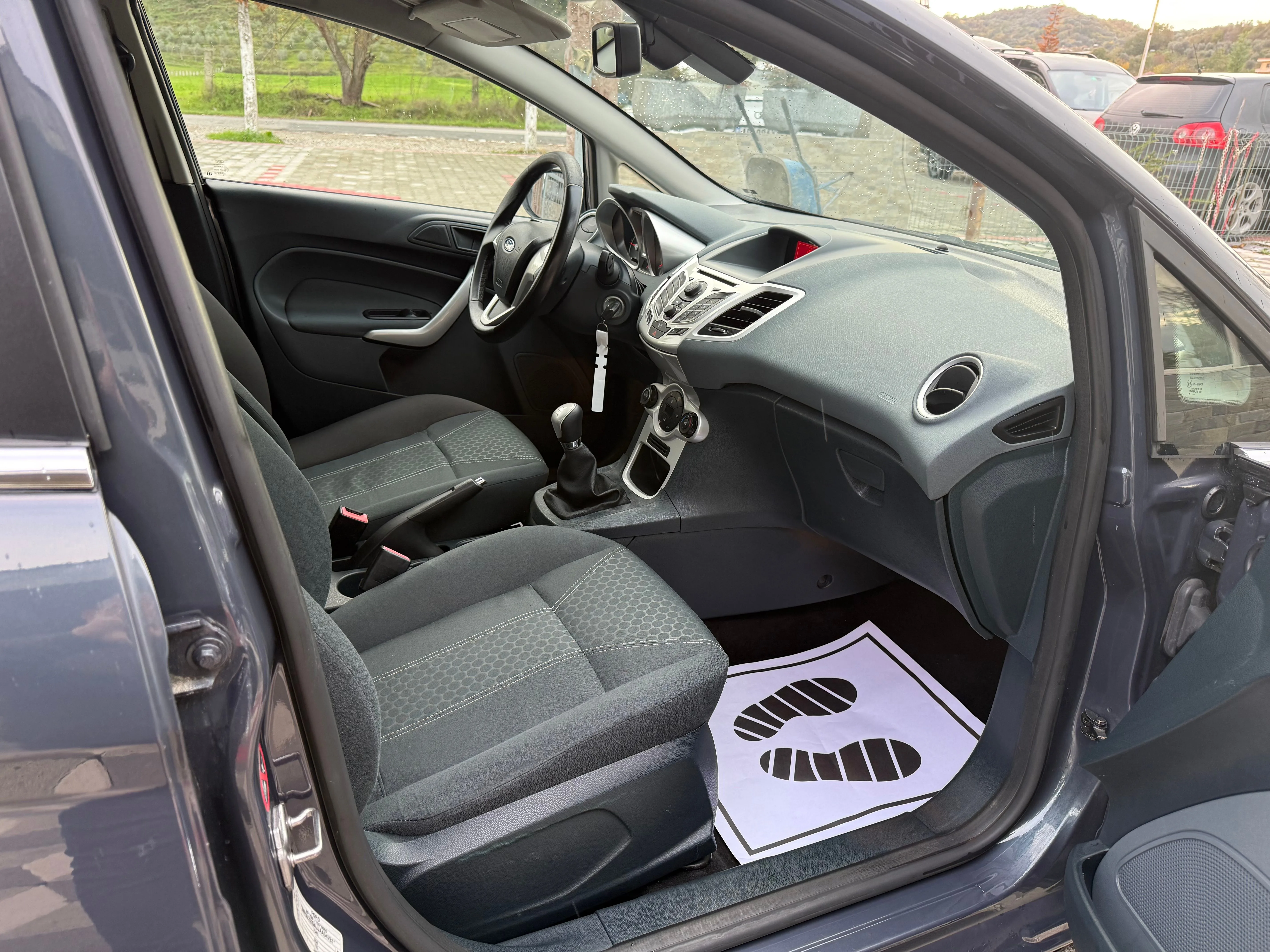 DISKUTUSHEM SHITET FORD FIESTA 1.6 NAFTE MANUAL VITI 2011 18