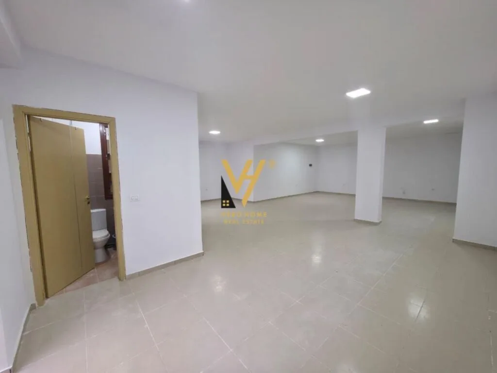 Ambjent Biznesi Ne Shitje » Kopshti Botanik i Tiranës, Tirane 3