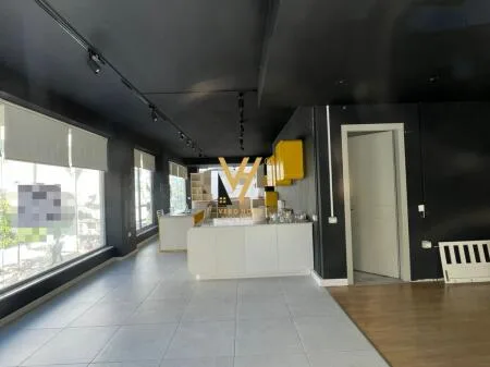 Ambjent Biznesi Ne Shitje » Kopshti Botanik i Tiranës, Tirane 9