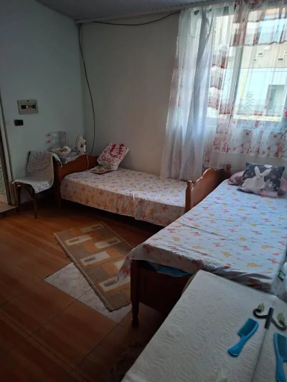 Ambjent Biznesi Ne Shitje » Fakulteti i Drejtësisë (UiT), Tirane 5