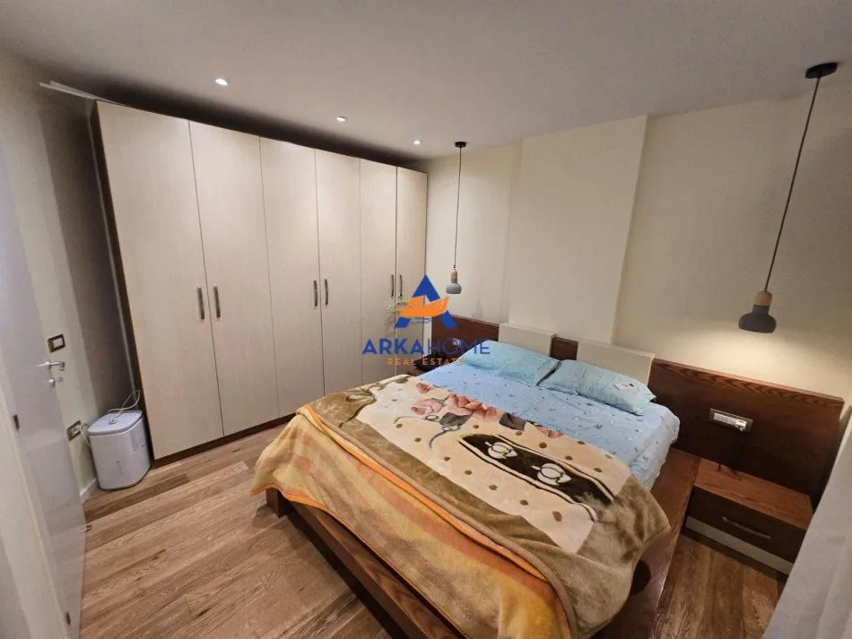 JEPET APARTAMENT ME QERA 3+1+BALLKON "PAZARI I RI" 800 EURO 14