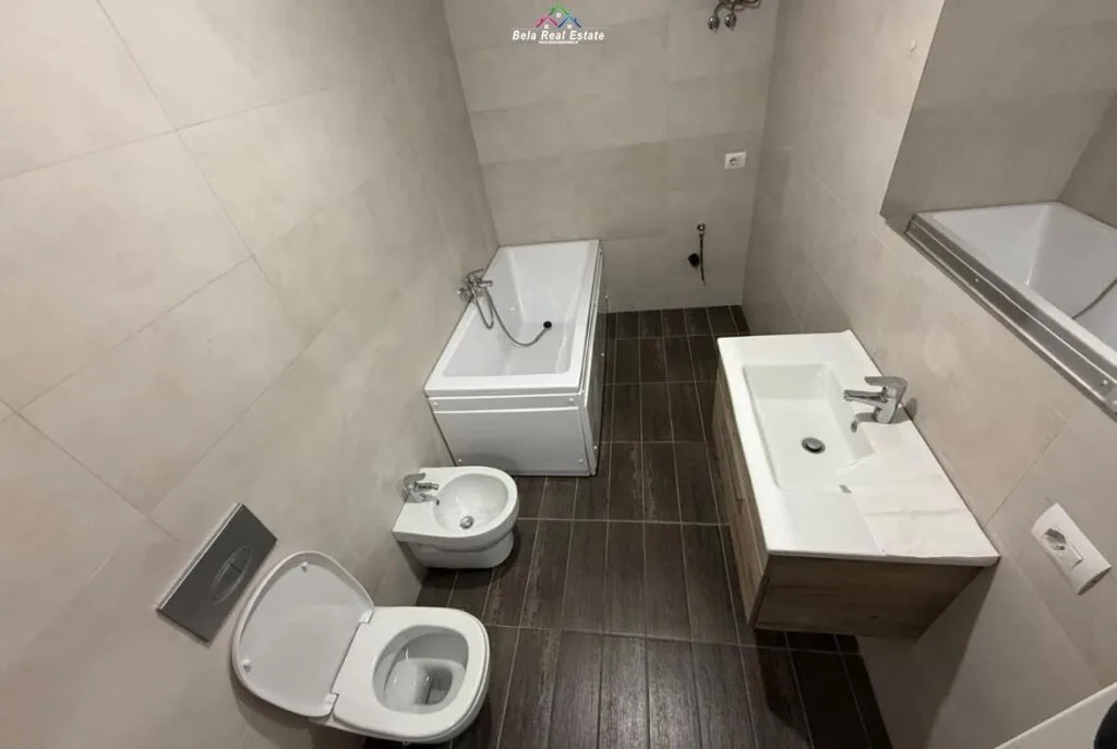 Ambjent Biznesi Me Qera » Gjykata e Lartë e Republikës së Shqipërisë, Tirane 7