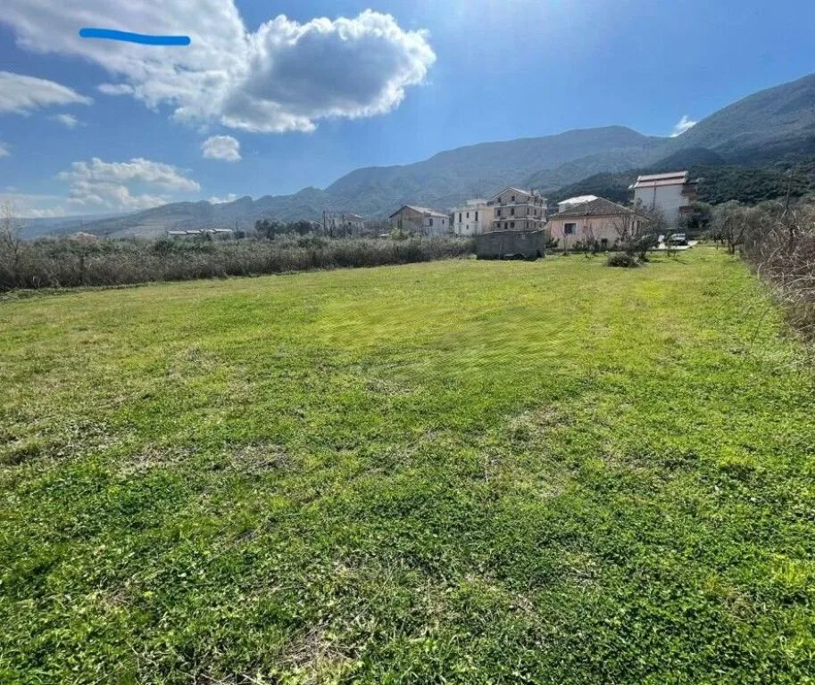 SHITET TOKË 1350 M² NË BËRZHITË ME SUPER AKSES 3