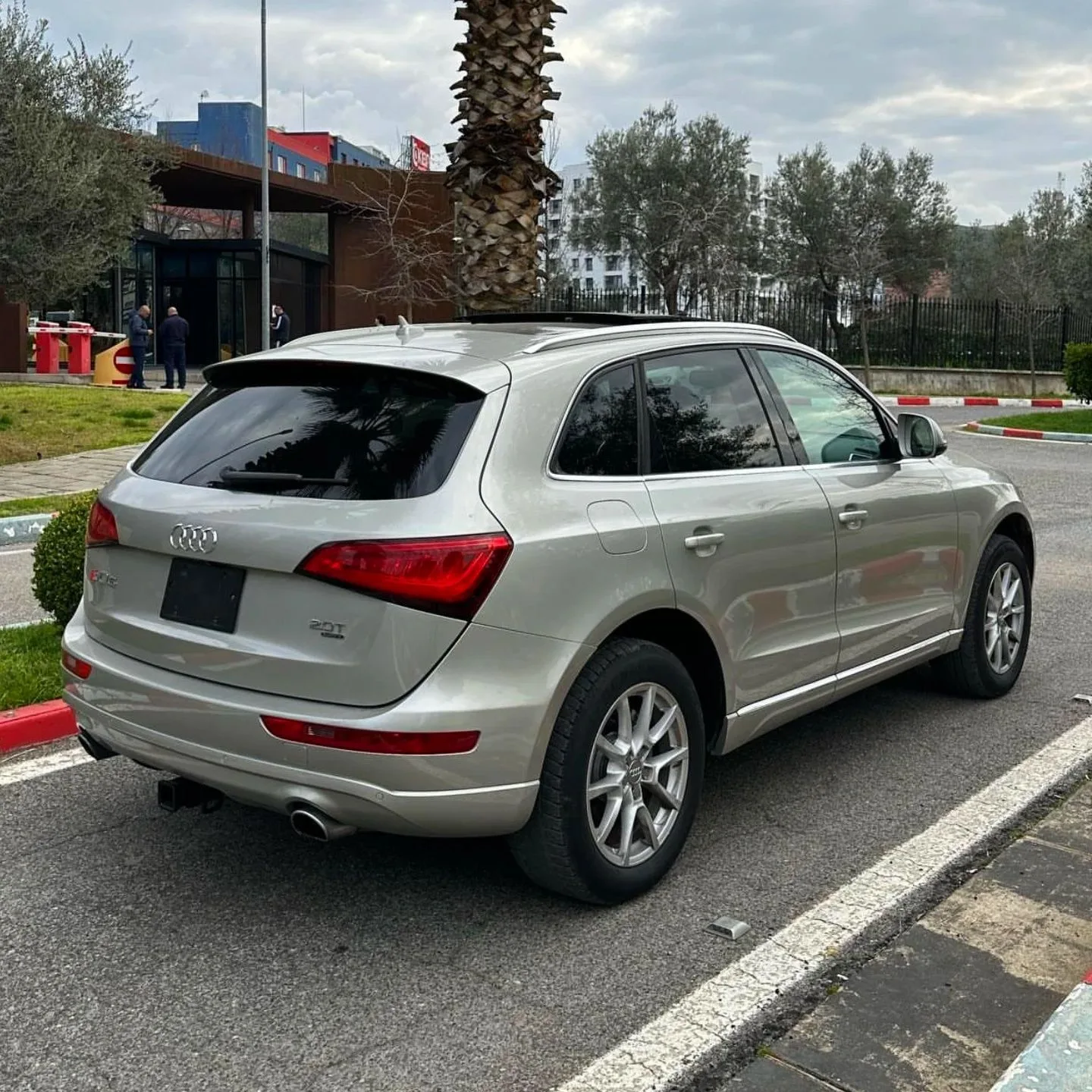 AUDI Q5 2.0 BENZIN 2014 FULL OPSION SUPER GJENDJE 17