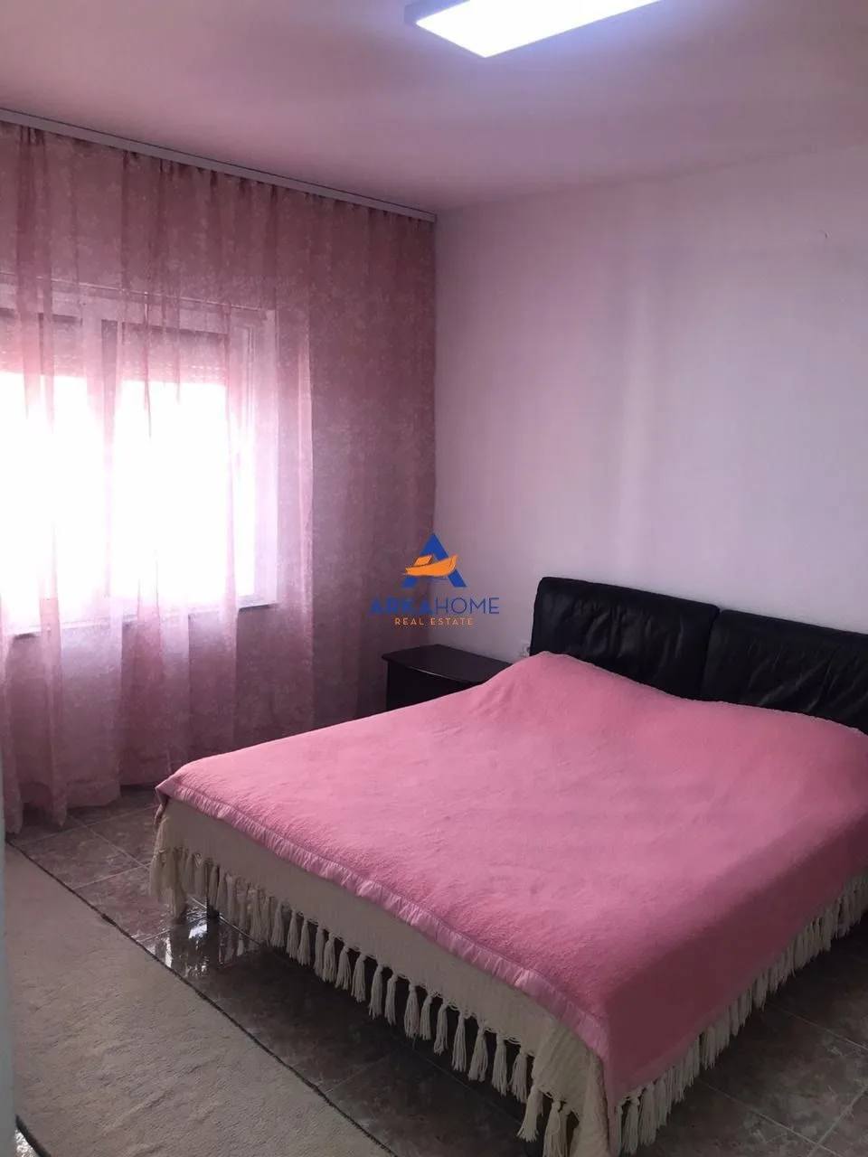 JEPET APARTAMENT ME QERA 2+1 "RRUGA E DIBRES AFER FAKULTETIT 10