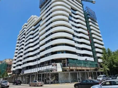 🏡 Shitet Apartament 1+1 – Corner Residence, Rruga e Kavajes