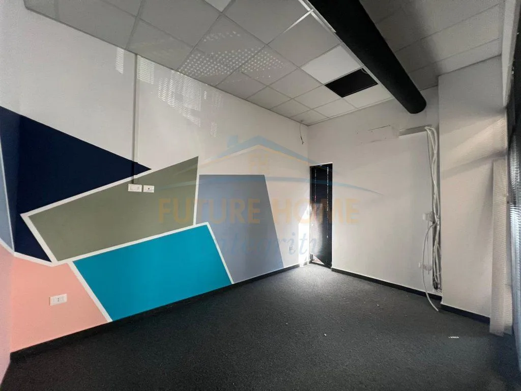 Ambjent Biznesi Me Qera » Farmacia 10, Tirane 3