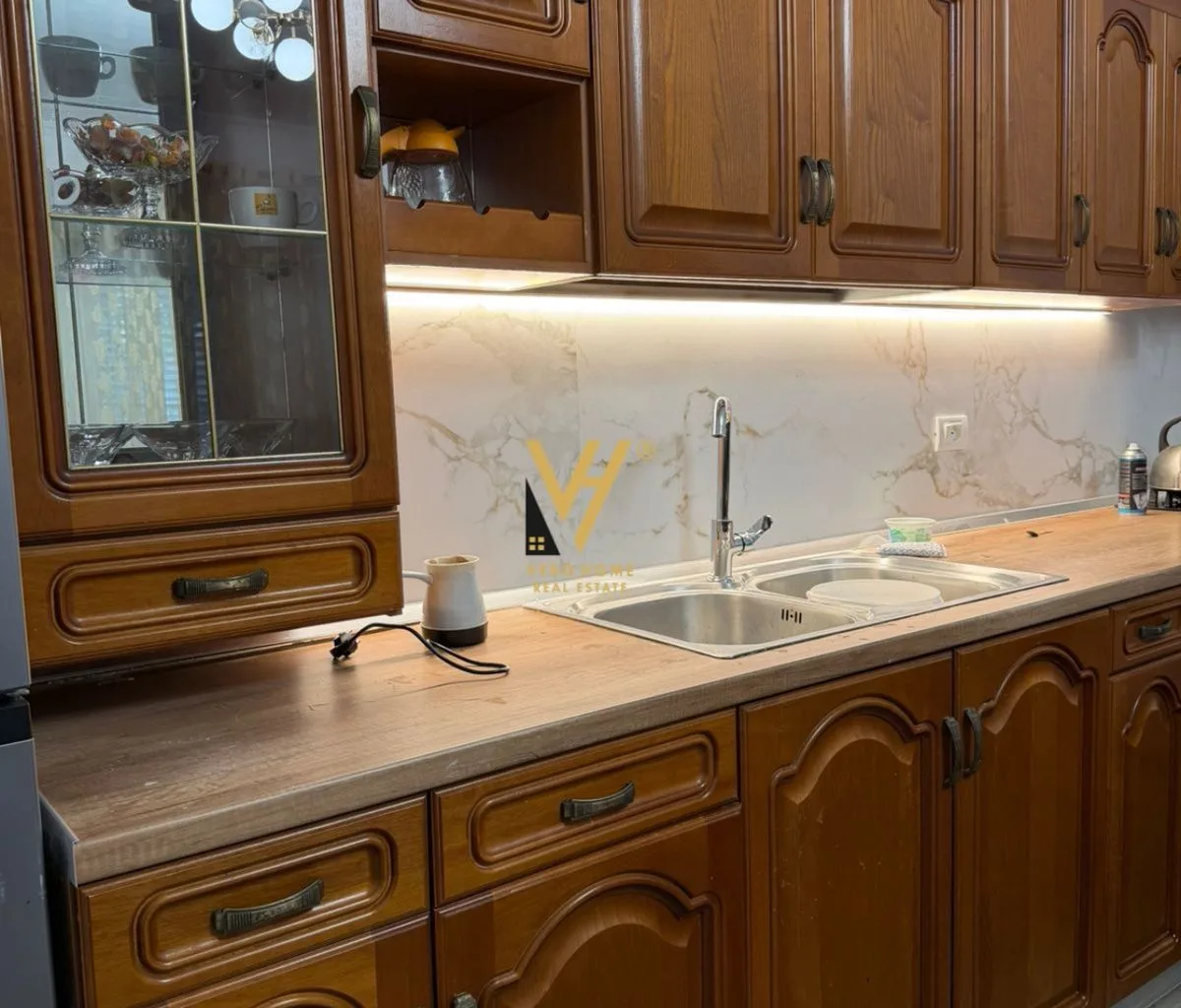 JEPET HYRJE 2+1 ME QIRA TE SIRI KODRA 600 EURO 2