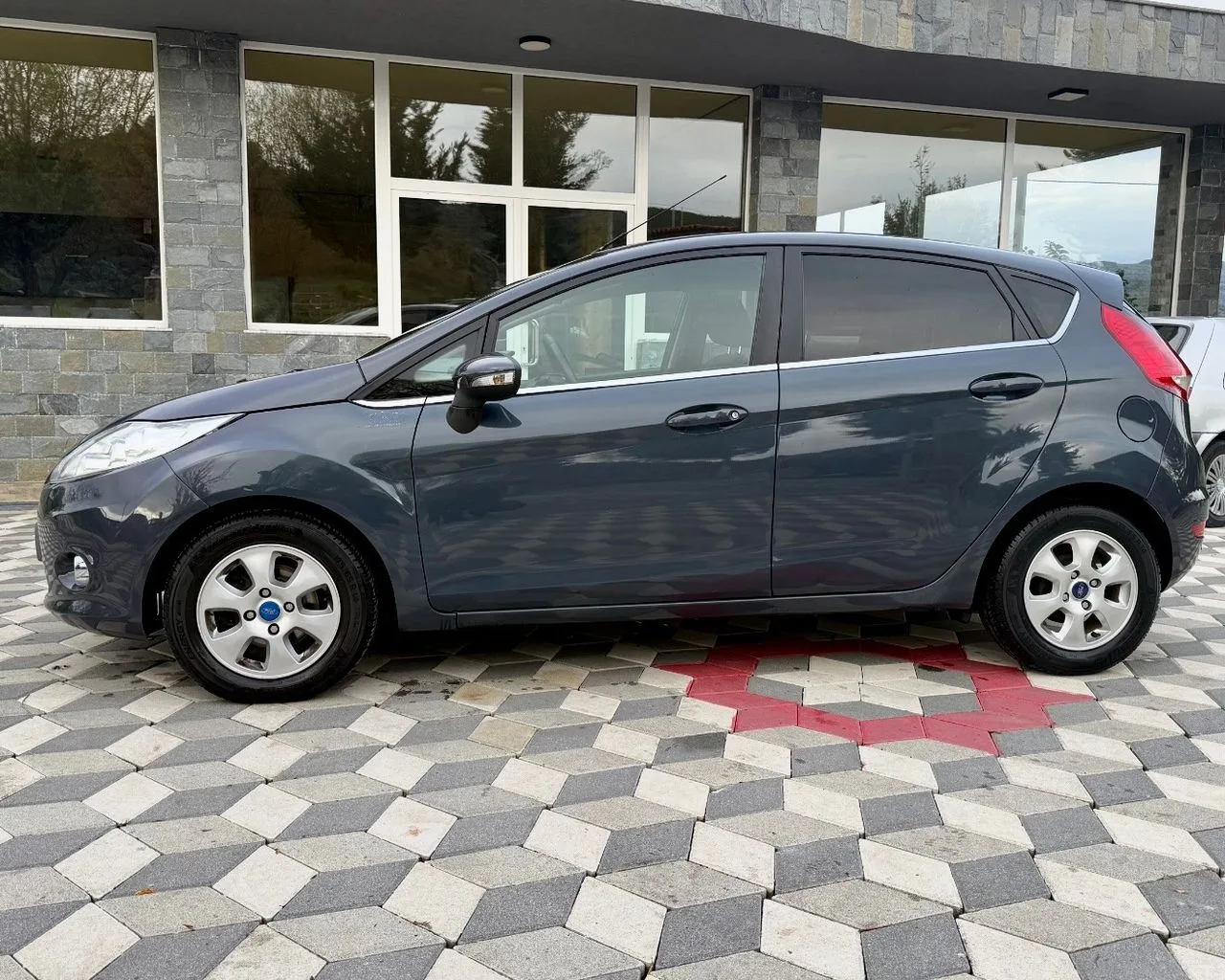 DISKUTUSHEM SHITET FORD FIESTA 1.6 NAFTE MANUAL VITI 2011
