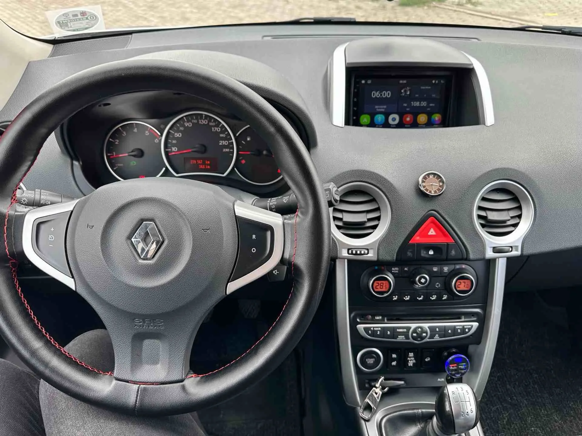 Shes Renault Koleos 2008 Nafte 2.0 manual 4x4 18