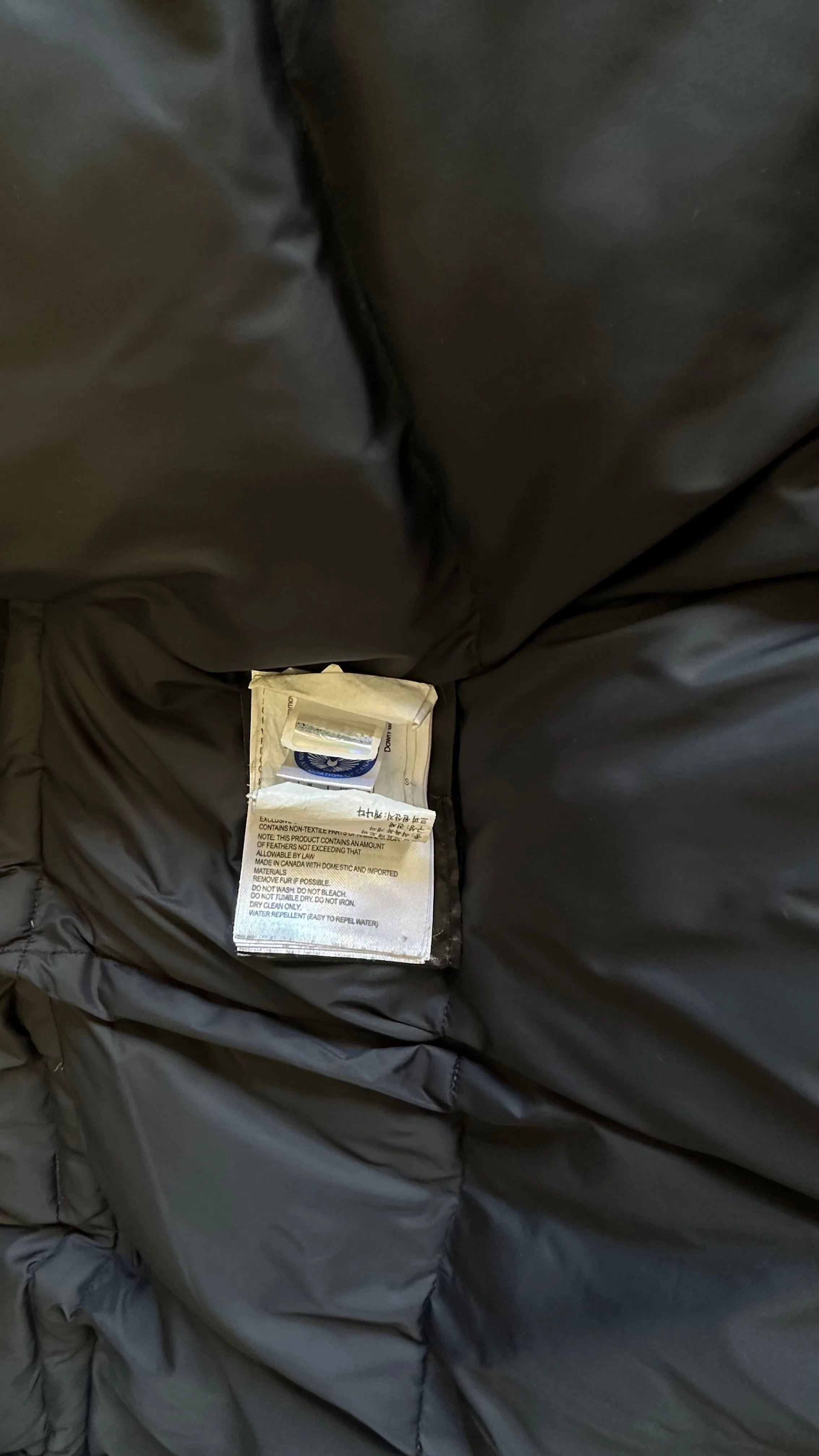 SHITET XHUP CANADA GOOSE 12