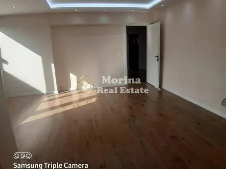 Ambjent Biznesi Me Qera » Sheshi Skënderbej, Tirane 4