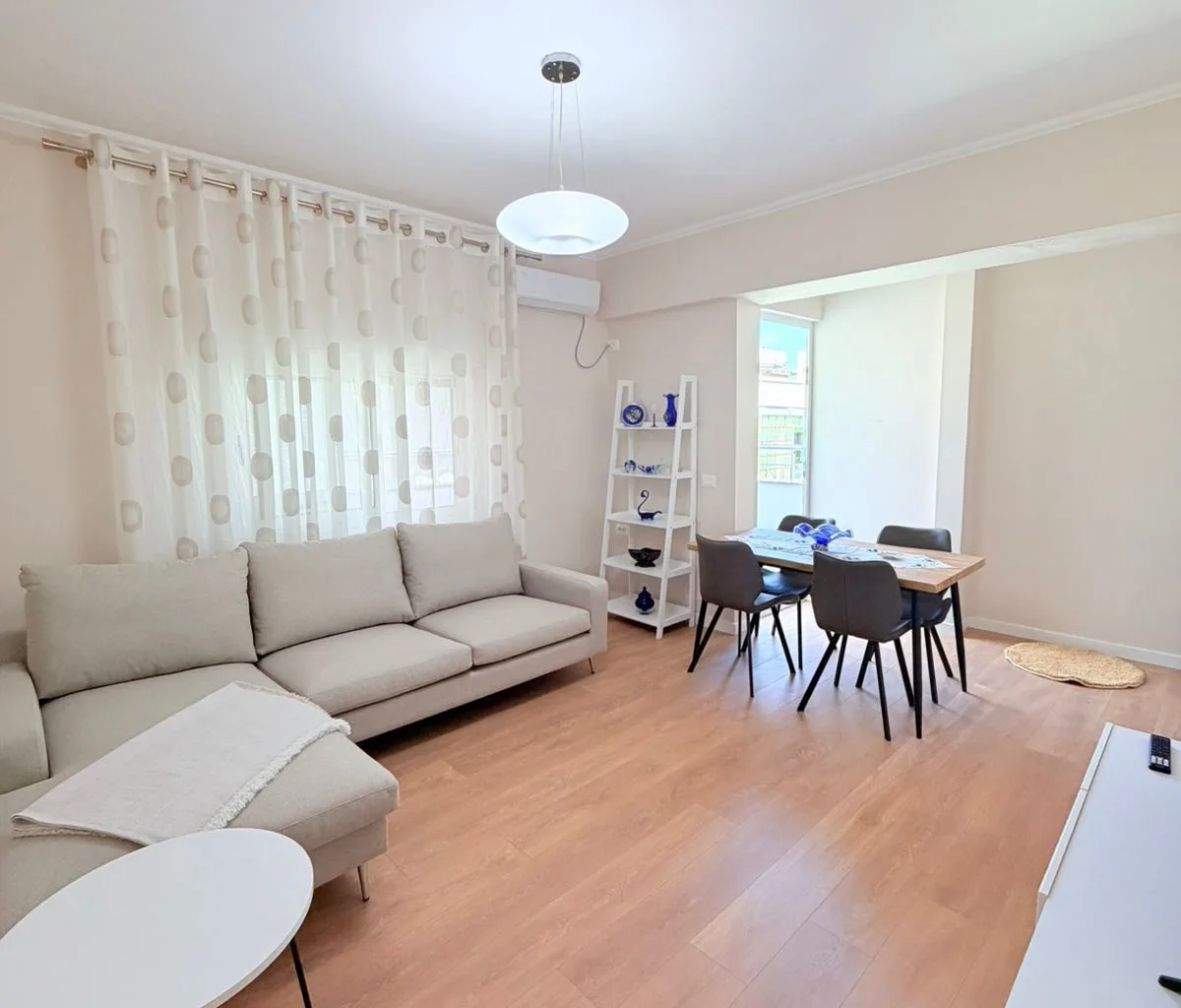 JEPET ME QERA APARTAMENT 2+1 PRANE MUZEUMIT, DURRES