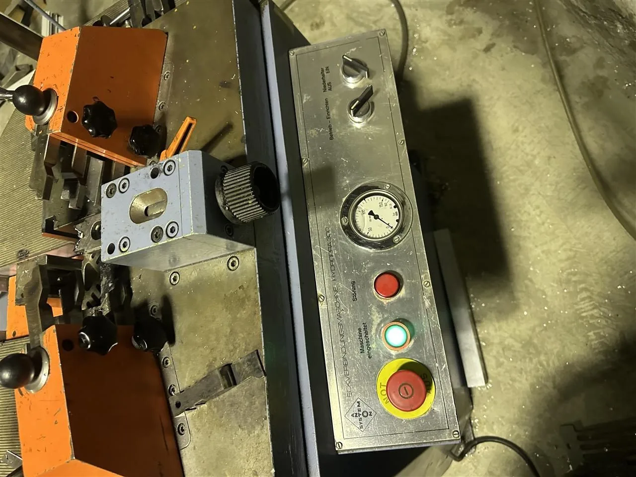 Vegla per dyer dhe dritare alumini 8