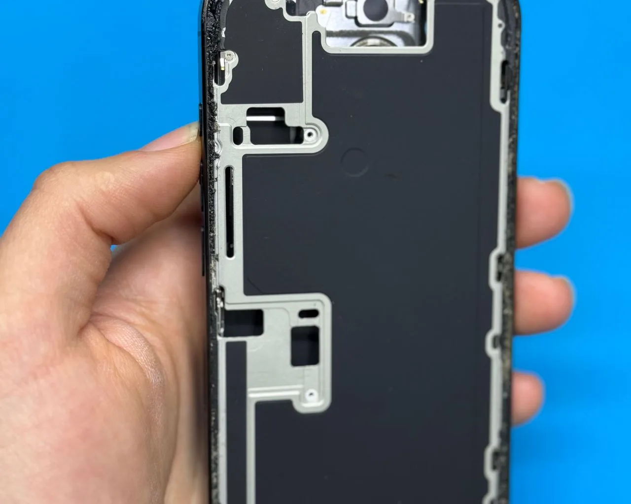 SHASI / KASE IPHONE 16 PRO CE PER PJESE 2