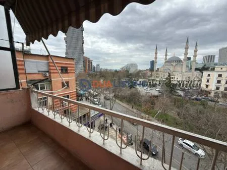 SHITET APARTAMENT 2+1 ME PAMJE TE LIRE RRUGA ELBASANIT!