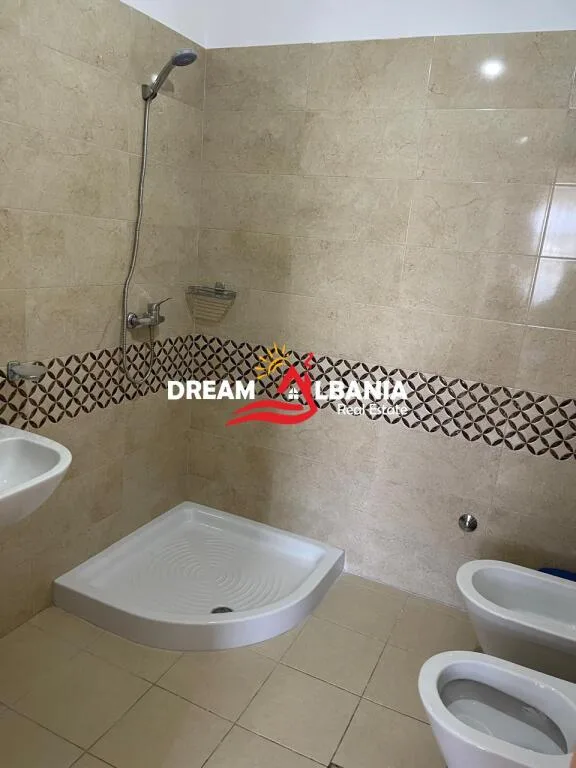 Apartament 3+1+2WC+2Garazhe ne Shitje ne Kinostudio 11