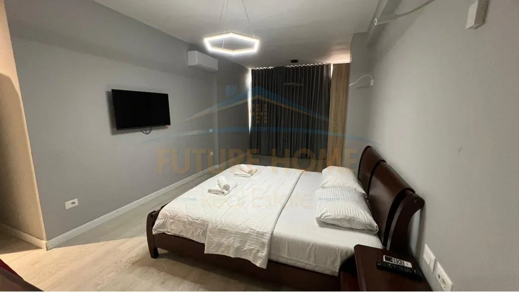 Shitet, Apartament 2+1+2+Post Parkimi, Rruga e Barrikadave, Tiranë 6
