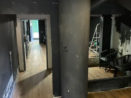 JEPET AMBIENT BIZNESI 70 M2 ME QIRA TE KOMUNA E PARISIT 600 EURO 6