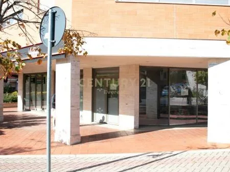 Shitet, Ambient Biznesi Dublex, i investuar si Bar-Kafe, Oxhaku, 180.000 Euro 11