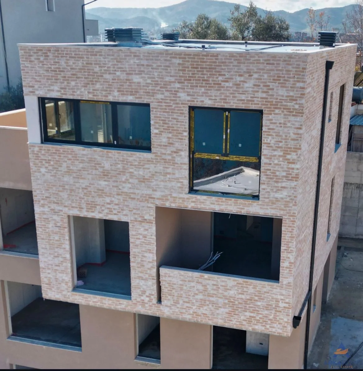 SHITET DUBLEX 124M2 "FARKE" 190.000 EURO 11