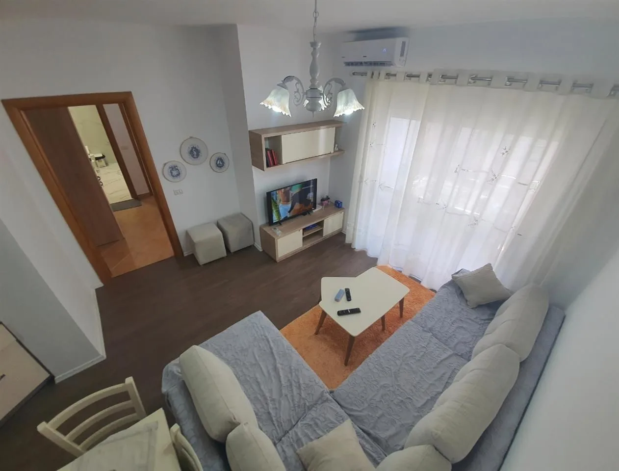 Jepet me QERA ditore Ap.2+1 në Plazhin e Durrësit 8