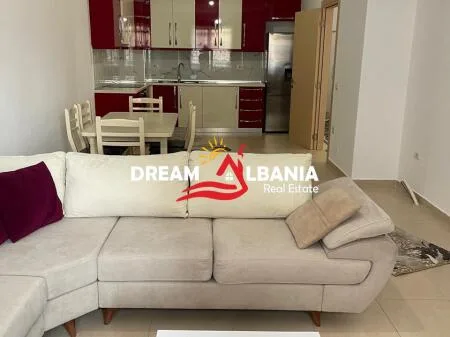 Apartament 3+1+2WC+2Garazhe ne Shitje ne Kinostudio