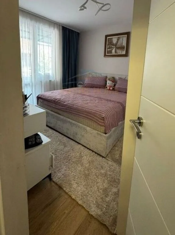 Shitet, Apartament 1+1+ Verande, Kinostudio, Tiranë. 5