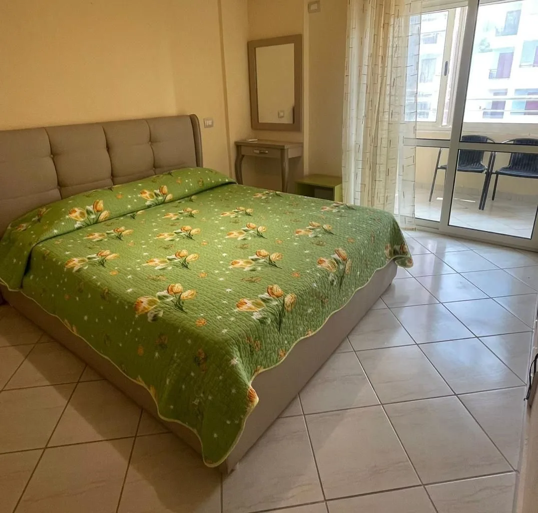 JEPET ME QERA GARSONIERE VOLLGA, DURRES 6