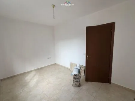 Zyre Me Qera 2+1 Tek Fusha e Aviacionit (ID BZ2848) Tirane