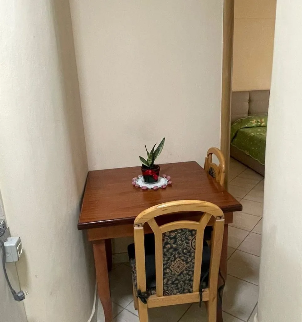 JEPET ME QERA GARSONIERE VOLLGA, DURRES 3