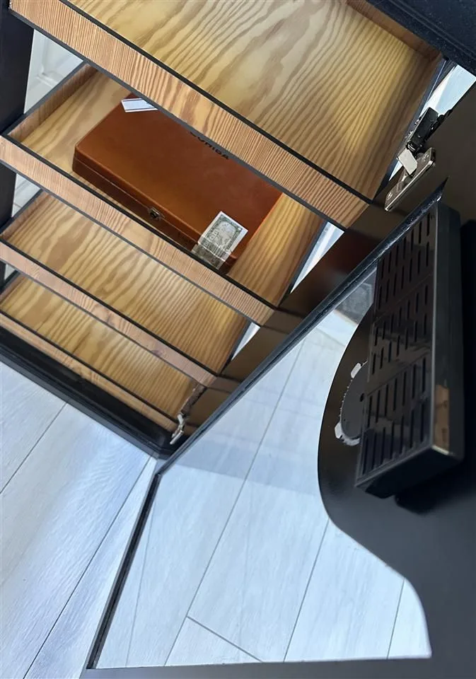 SHITET KUTI E MADHE LUKSOZE HUMIDOR PER PURO CIGARE AKSESOR 6