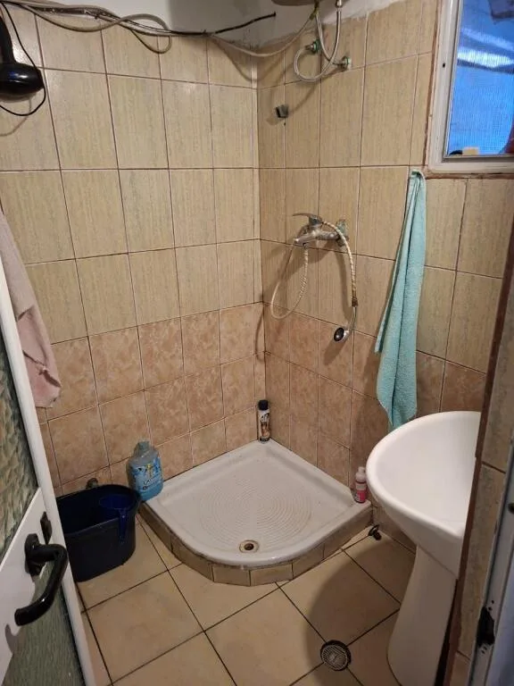 Ambjent Biznesi Ne Shitje » Fakulteti i Drejtësisë (UiT), Tirane 6