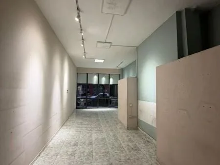 Ambjent Biznesi Me Qera » Farmacia 10, Tirane 11