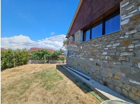 Shtëpi fermë - Për Shitje - Pezë, Tiranë(ID: 530181003-414)