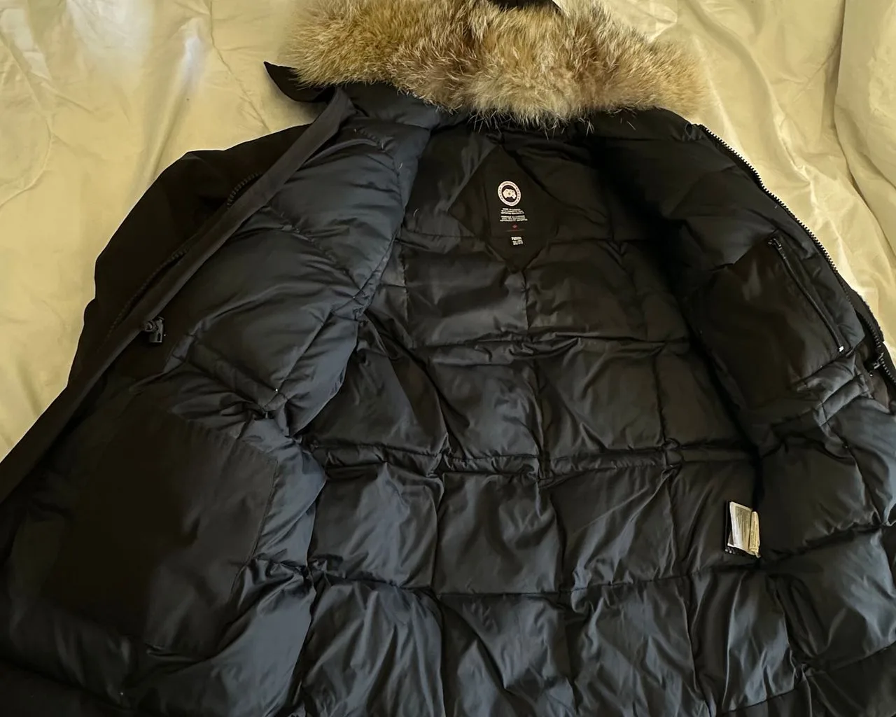 SHITET XHUP CANADA GOOSE 4