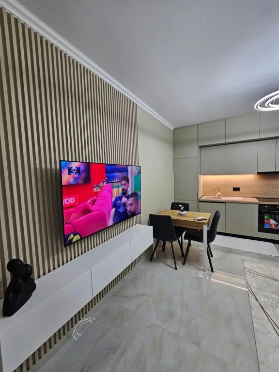 🏡 Shtepi me qera » Rruga 5 Maji, Tirane 2