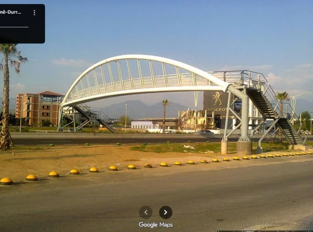 2 Toka ne shitje ne Autostraden Tirane-Durres prane City Park (ID 4191126). 2