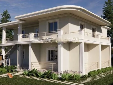 OBJEKT 2-KATËSH NE ASTIR ME 8 DHOMA DHE 10 POSTE PARKIMI – IDEAL PËR HOSTEL, KOPESHT OSE BIZNES