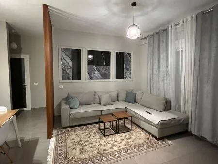 🏡 Shtepi me qera » Rruga Kastriotet, Tirane