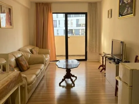 🏡 Shtepi ne shitje » Rruga 5 Maji, Tirane