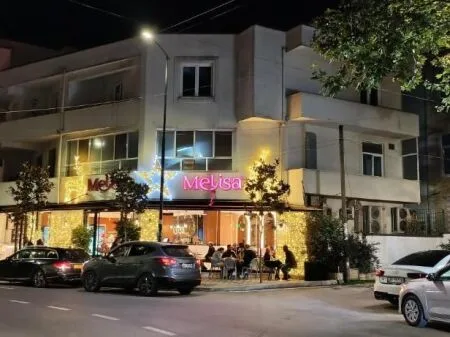 SHITET AMBIENT BIZNESI 222 M2 TE BUNKART 270.000 EURO 11