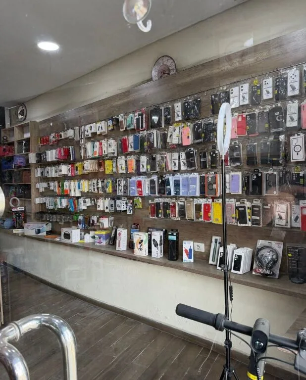 Shitet Biznes – Servis Celularësh & Kompjuterash 4