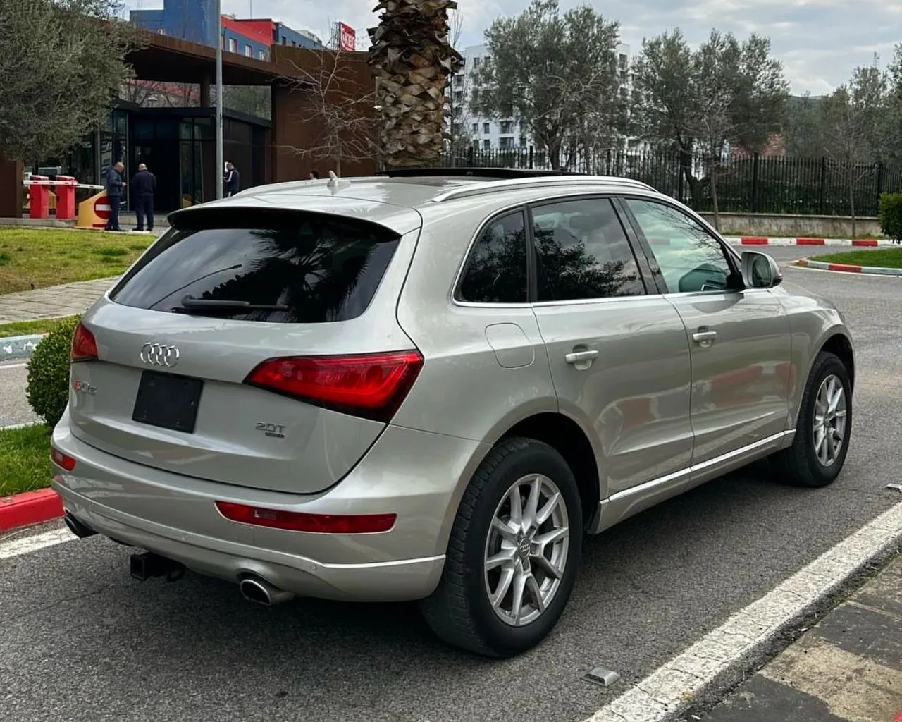 AUDI Q5 2.0 BENZIN 2014 FULL OPSION SUPER GJENDJE 7