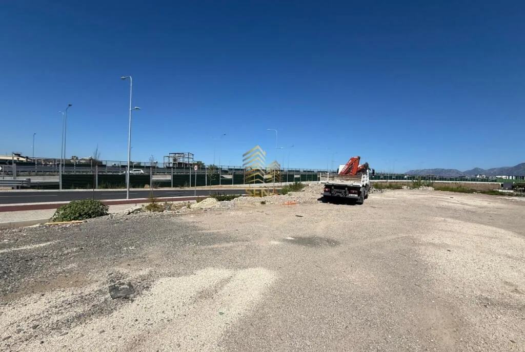 Jepet me qira Toke 1500 m², Laprake -Unaza e Madhe, 2000 Euro 3