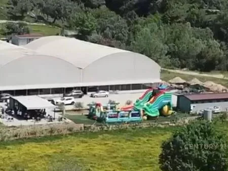 Shitet tokë në Ferraj - 20,000 m2 2