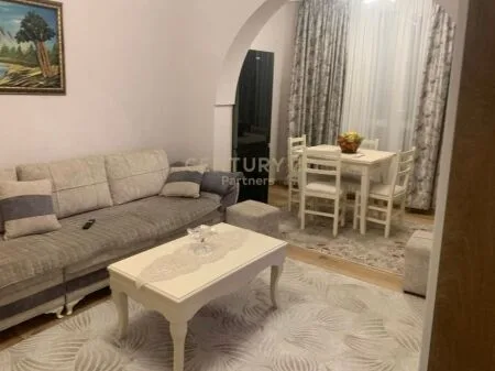 Shitet, Apartament 1+1+ Verande, Kinostudio, Tiranë. 15