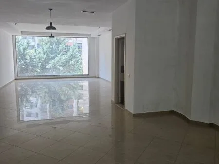 Ambient Zyre me qera (Ap 2+1) Rr Kavajes, prane Rr Bogdaneve, Tirane 9