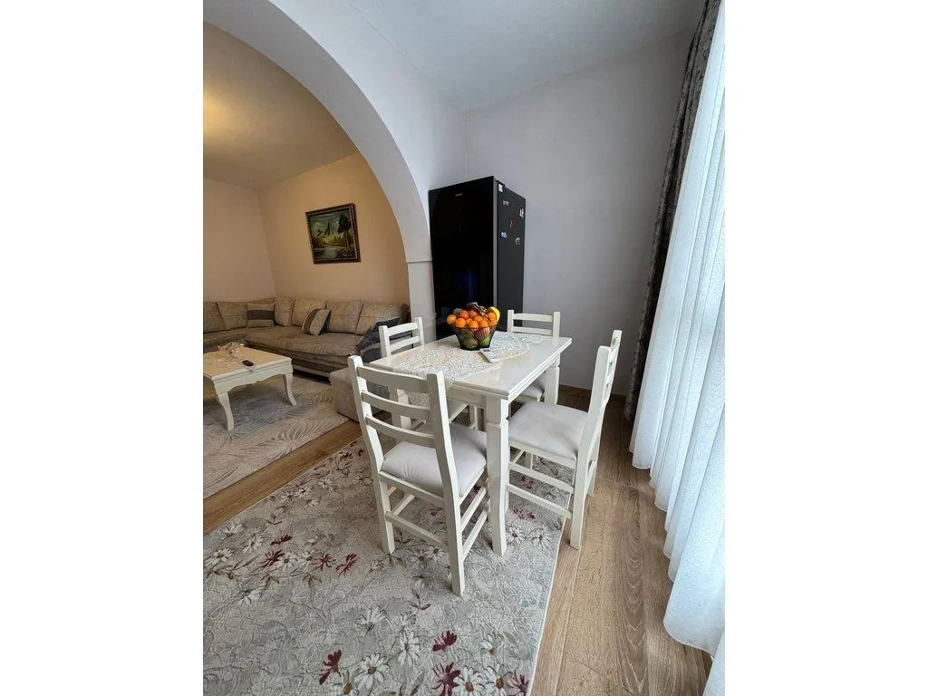 Shitet, Apartament 1+1+ Verande, Kinostudio, 16